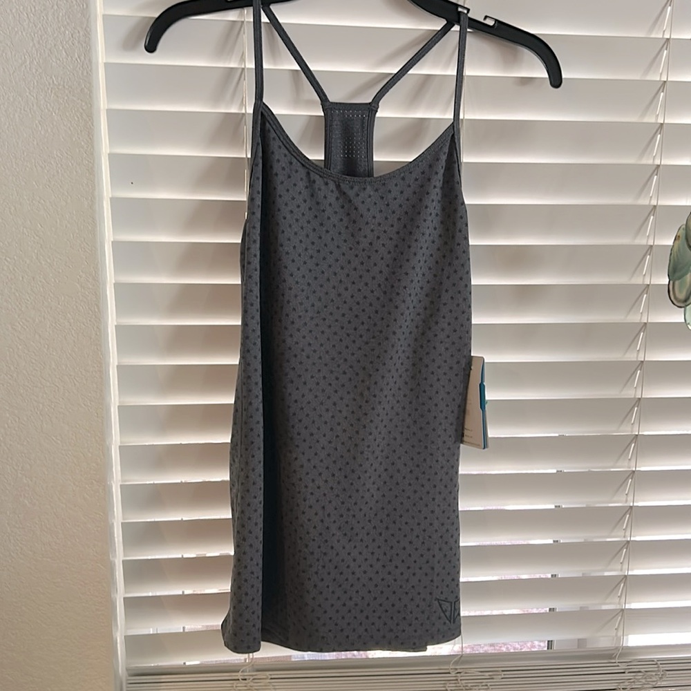 NWT Road Runner Korsa Racerback Tank Top NWT Gray size Large